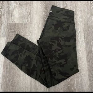 Lululemon leggings in green camo